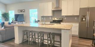 On the hunt for a beautiful, open floor plan home to rent close to downtown? Gallery 10