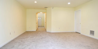 8784 LINCOLN Street Gallery 33
