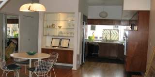 372 Lehigh Avenue Gallery 6