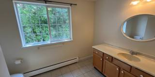 Spacious  South Burlington Townhouse for Rent - Available 7/1 Gallery 21