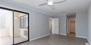 2BR/2.5BA Townhouse with Bay Views + 3 Decks | 2-Car Garage | San Carlos | YouTube Tour Gallery 36
