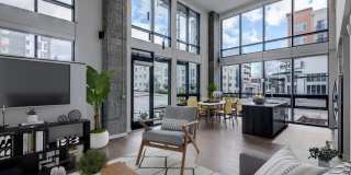 Windsor Queen Anne Gallery 6