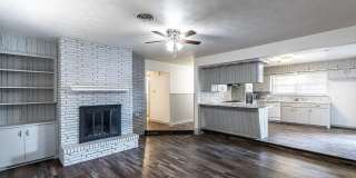 5426 43rd Street Gallery 1