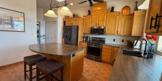 Gorgeous Furnished Pool/Spa Home with spectacular views Gallery 12