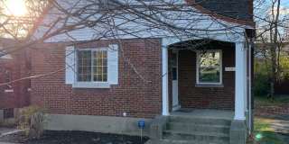Lovely Two Bedroom Home on a Quiet Street Gallery 31
