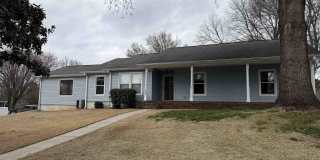 1006 Wood Circle Gallery 1