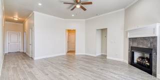 Four bedroom in Stone Lake! Gallery 9