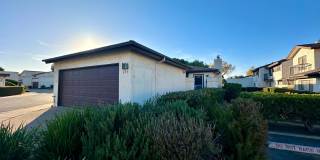 Lovely 3 Bedroom Townhome! Gallery 1