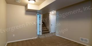 Rigden Farm Townhome in great location! Gallery 33