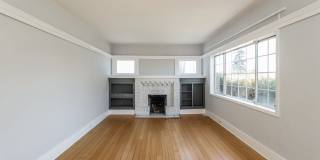 Beautiful 1918 Oakland Home!! Gallery 7