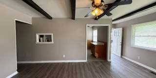 LARGE 4BR ONE LEVEL HOME WITH A GREAT FLOORPLAN.  TONS OF SPACE! Gallery 8