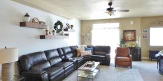 3 Primary Suites 2 Car Garage Townhome in Sandy 3 Primary Suites 2 Car Garage Townhome in Sandy Gallery 4