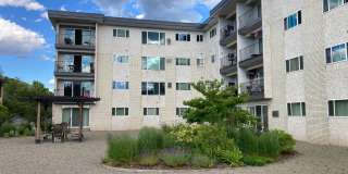 1 Bed / 1 Bath Condo in a Strictly 62+ Community in the Hip Strip! Gallery 16