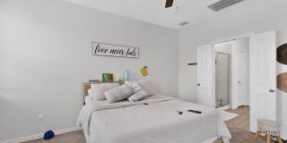 423 Pepperbark Avenue Gallery 24