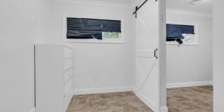 455 W Lincoln Avenue Gallery 37