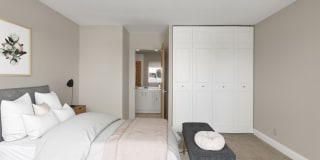 Kellogg Square Apartments Gallery 11