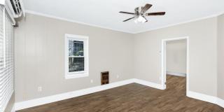 512 Oshaughnessy Avenue NE unit: A Gallery 5