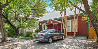 209 E. 31st St - Walking distance to UT free standing house with a yard Gallery 3