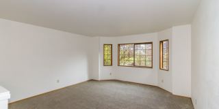 Maple Leaf 2-story 3 bed/2.5 bath with deck and garage available now for $3795! Gallery 5