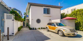 Furnished 2 Bedroom, 1 Bath Gallery 25