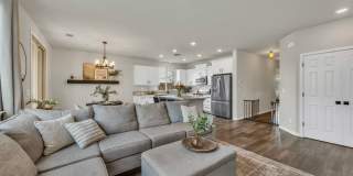 Newer Home on Large Corner Lot with Lots of Natural Light! Gallery 11