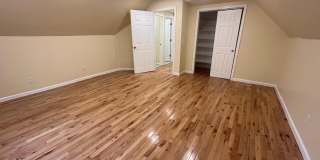 117 Maple St Gallery 17