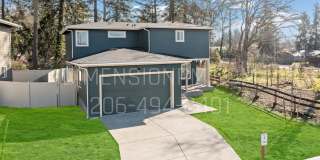 Almost New House with AC! Gallery 3