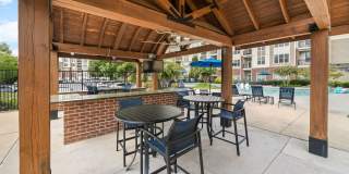 400 Belmont Gallery 28