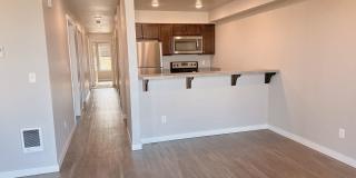 Spacious 3 & 4 Bedroom Apartments Near WWU + Downtown Gallery 17