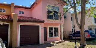 661 SW 10th st Gallery 1