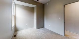 1242 E Mound Street Gallery 21