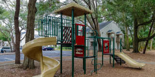 Advenir at the Oaks Gallery 27