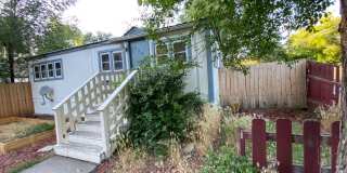 Three Bedroom, One Bathroom House with Fenced Yard Gallery 1