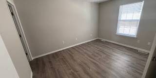 Northern Spacious 4 BDR Duplex Gallery 13