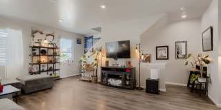 Spacious 3-Bedroom Home with Modern Finishes in North Broomfield Gallery 5