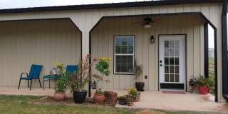 Affordable & Charming 1 bed and 1 bath includes, trash, water and  lawn care! Gallery 1