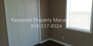 Spacious 4 Bedroom House Gallery 10