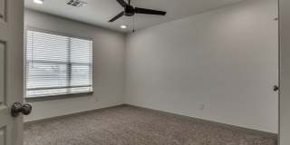 Brand New 3 Bed 2.5 Bath Duplex Includes Office Space (See Contact Info Below) Gallery 42