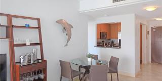 225 Collins Ave Gallery 3