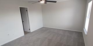 Newly Remodeled 2 BR 1.5 BA Town Homes Gallery 16
