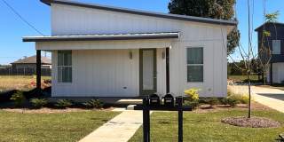 Cottages on 30th Avenue E Gallery 1
