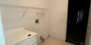 Beautiful 4 bedroom home soon available for rent! Gallery 27