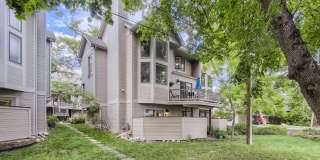 Ideal Downtown 1 BDR Close to Shops & Trails Gallery 27