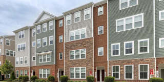 Gorgeous 2bd 2.5bth Garage Townhome in Crofton's Riverwalk Gallery 1