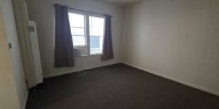 887 Franklin Street Gallery 3