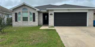 2000 Westwood Drive Gallery 1