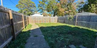 Elegant 3-Bedroom Home with Designer Finishes & Private Backyard! Gallery 27