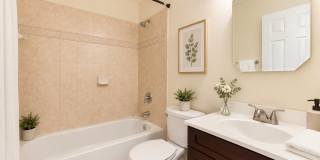 2026 Move-In Special – $500 LEASE SIGNING BONUS!! Spacious 2-Bedroom Condo in Southeast DC – In-Unit Laundry & Off-Street Parking!! Gallery 11