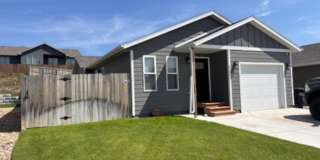3 BED | 2 BATH | DOUBLE GARAGE | RAPID VALLEY Gallery 1