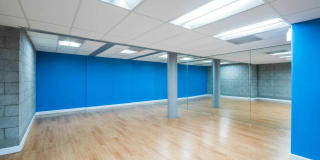 Academy Village Gallery 22